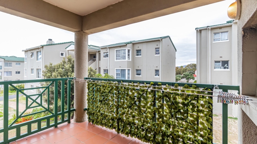 2 Bedroom Property for Sale in Strand South Western Cape